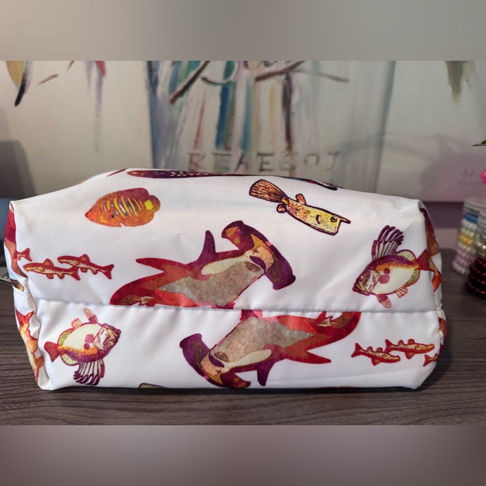 Hunting World Shark Fish Tote - Picture 6 of 10